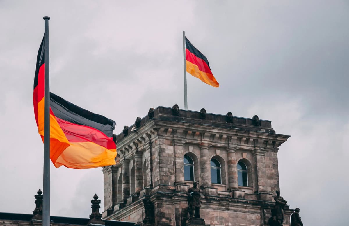 {{TŁUMACZ_IMIĘ}} — tłumacz przysięgły języka niemieckiego